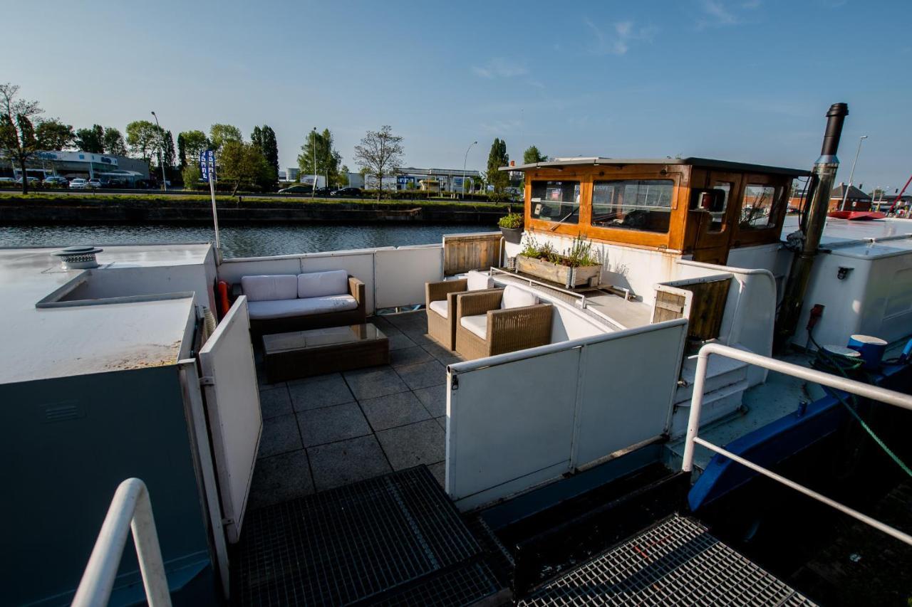 Houseboat Jana - With Sauna And Terrace Bateau-hôtel