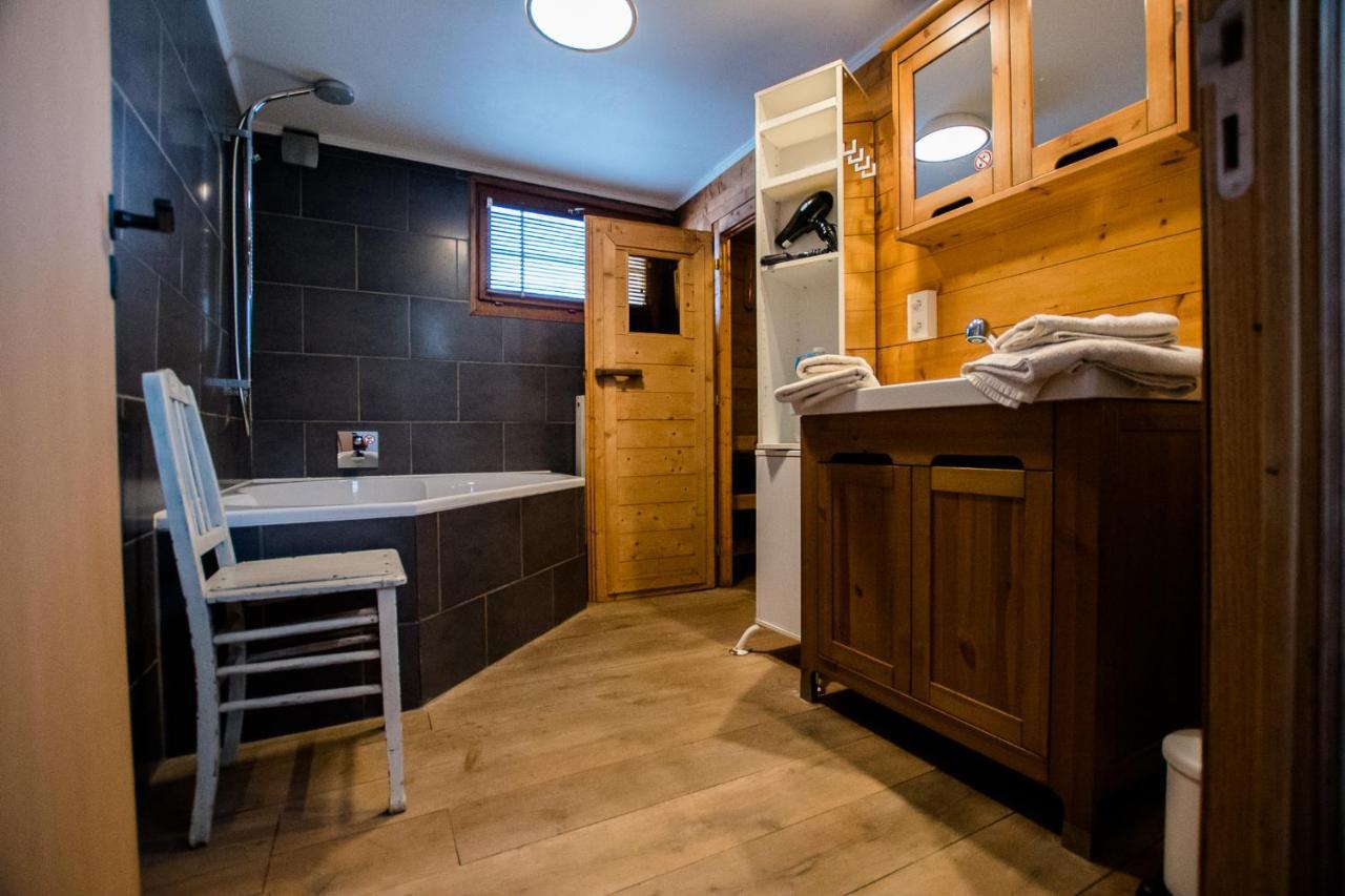 Bateau-hôtel Houseboat Jana - With Sauna And Terrace